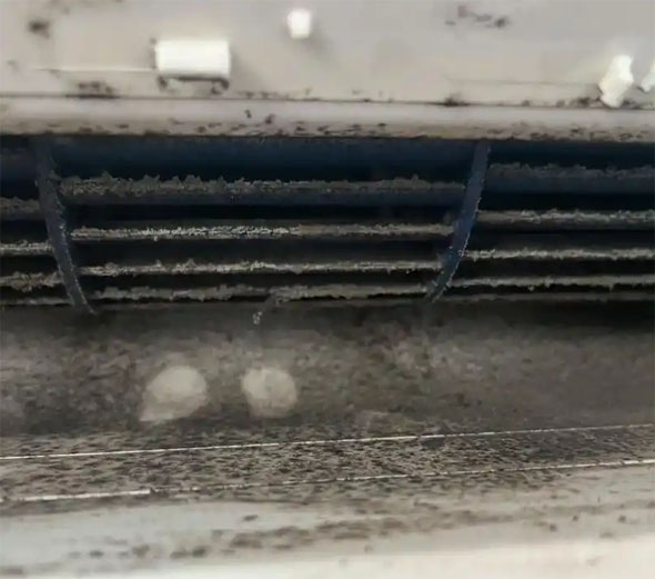 会宁空调吹的风有股烧焦味是怎么回事